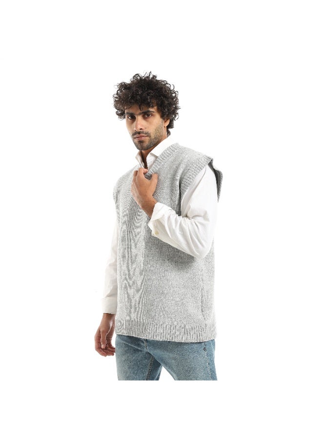 سيزار فيست صوف رجالي برقبة علي شكل سبعة وبدون أكمام - Image 2