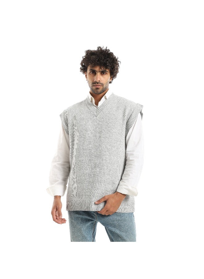 سيزار فيست صوف رجالي برقبة علي شكل سبعة وبدون أكمام - Image 1