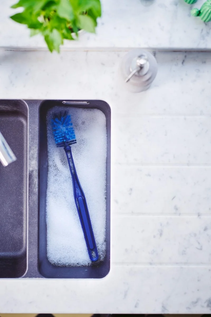 توبروير Eco Bottle Drinker Cleaning Brush Navy Blue