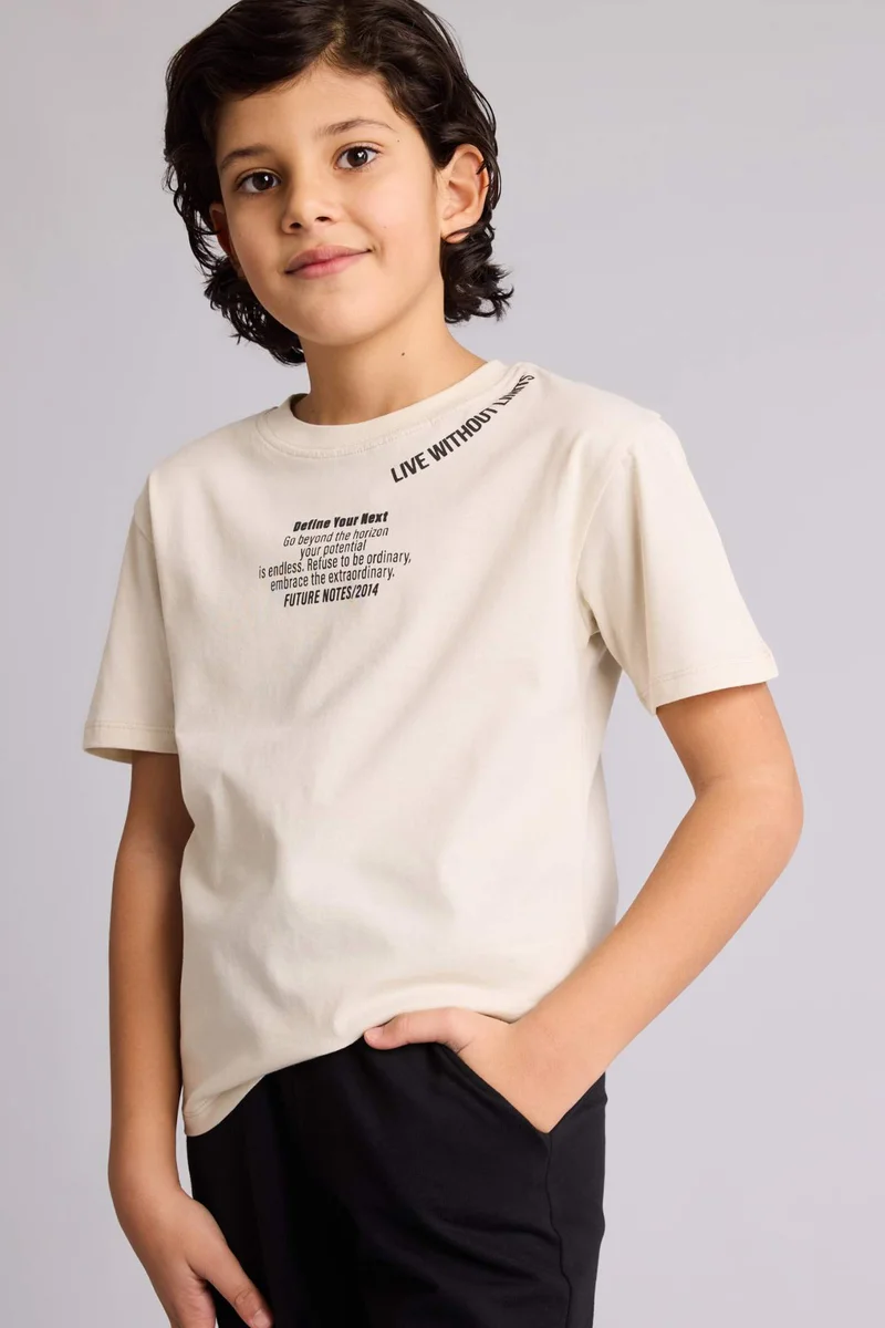 ديفاكتو New Regular Fit Printed Short Sleeve T-Shirt