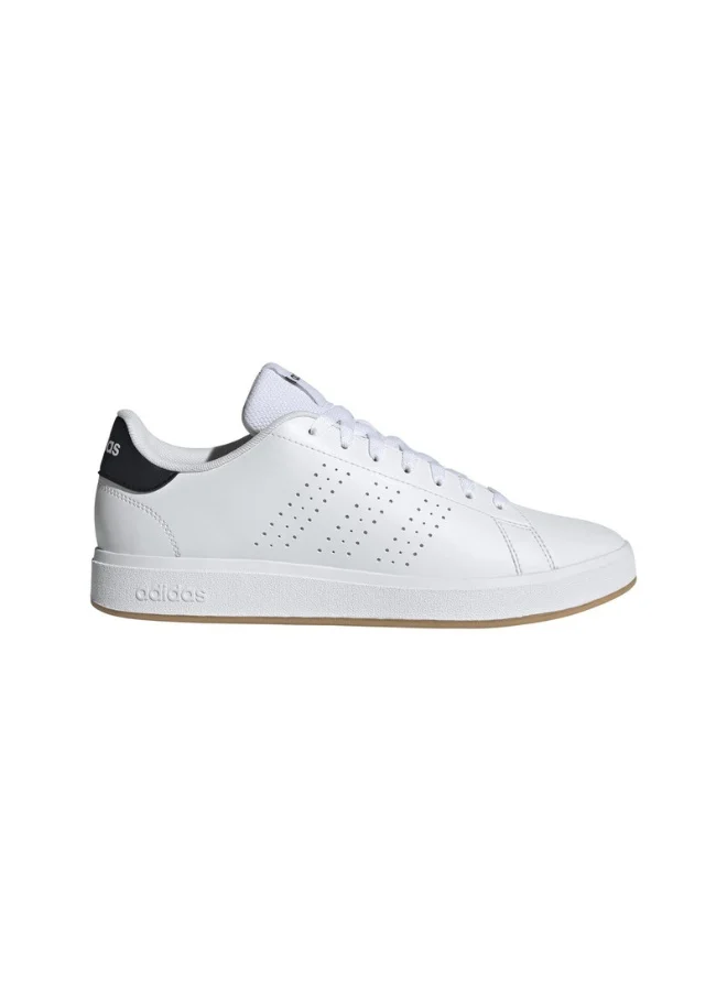 adidas أحذية رياضية رجالية بيضاء   .