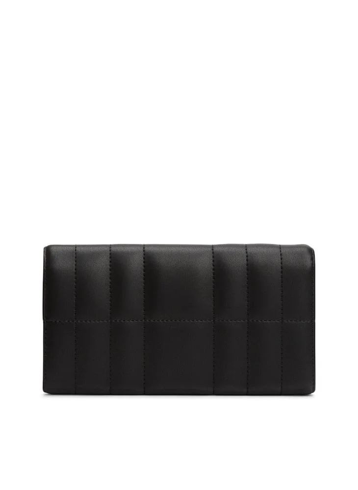 تومي هيلفيغر Logo Flape Over Feminine Clutches