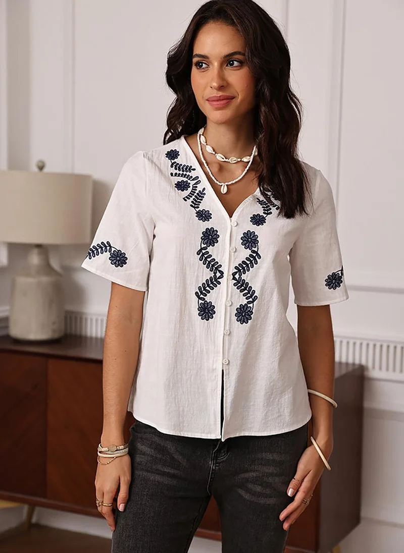 YUNIQEE White V-Neck Short Sleeves Regular Top