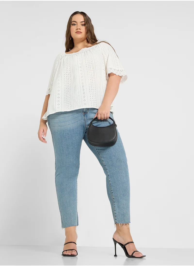 جينجر بلس Broderie Detail Top