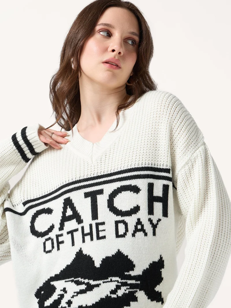 Outzidr  Off White V Neck Graphic Sweater for Women | Best Price UAE