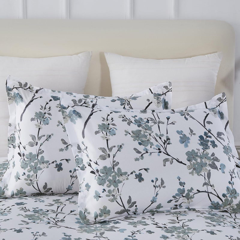 Vaulia Soft Microfiber Floral Duvet Cover Queen Size, Blue Chic Botanical Print Pattern, Lightweight and Breathable Design, 3-Piece Set (1 Duvet Cover 2 Pillow Shams) - Image 3
