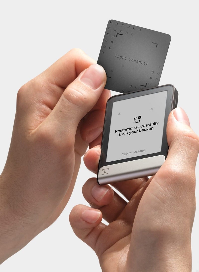 ليدجر محفظة ليدجر فليكس (Ledger Flex) المادية للعملات المشفرة (جرافيت) + مفتاح استرداد ليدجر وباقة CryptoKIT المميزة  | شاشة حبر إلكتروني (E-Ink) تعمل باللمس، مستوى أمان CC EAL6+، بلوتوث، منفذ USB-C، متوافقة مع أنظمة iOS/Android/Windows/MAC - Image 4