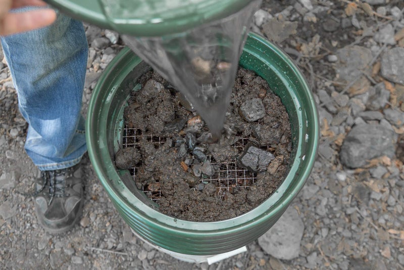 SE 13.25 Inch Wide Stackable Classifier Gold Prospecting Pan - 1/2 Inch Stainless Steel Mesh Sifting Pan, Green - Image 2