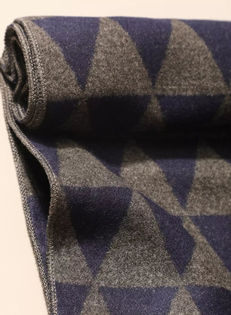 Men Fringe Hem Geometric Print Scarf  - Image 3