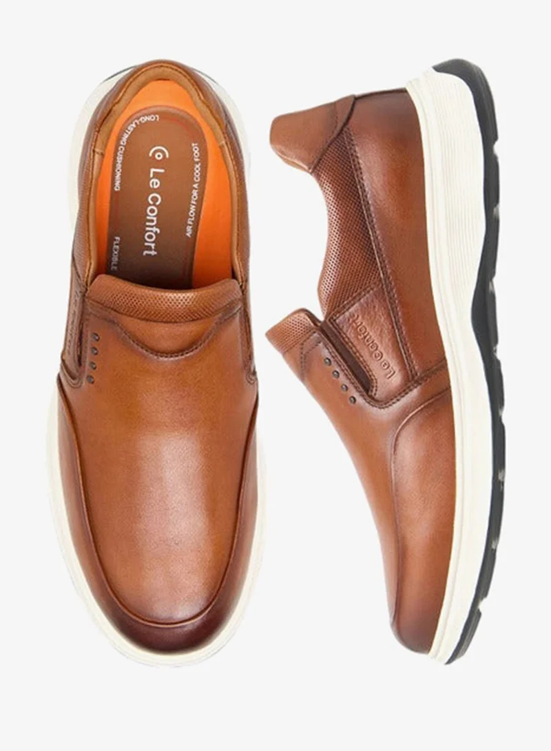 Le Confort Men Logo Embossed Slip-On Loafers