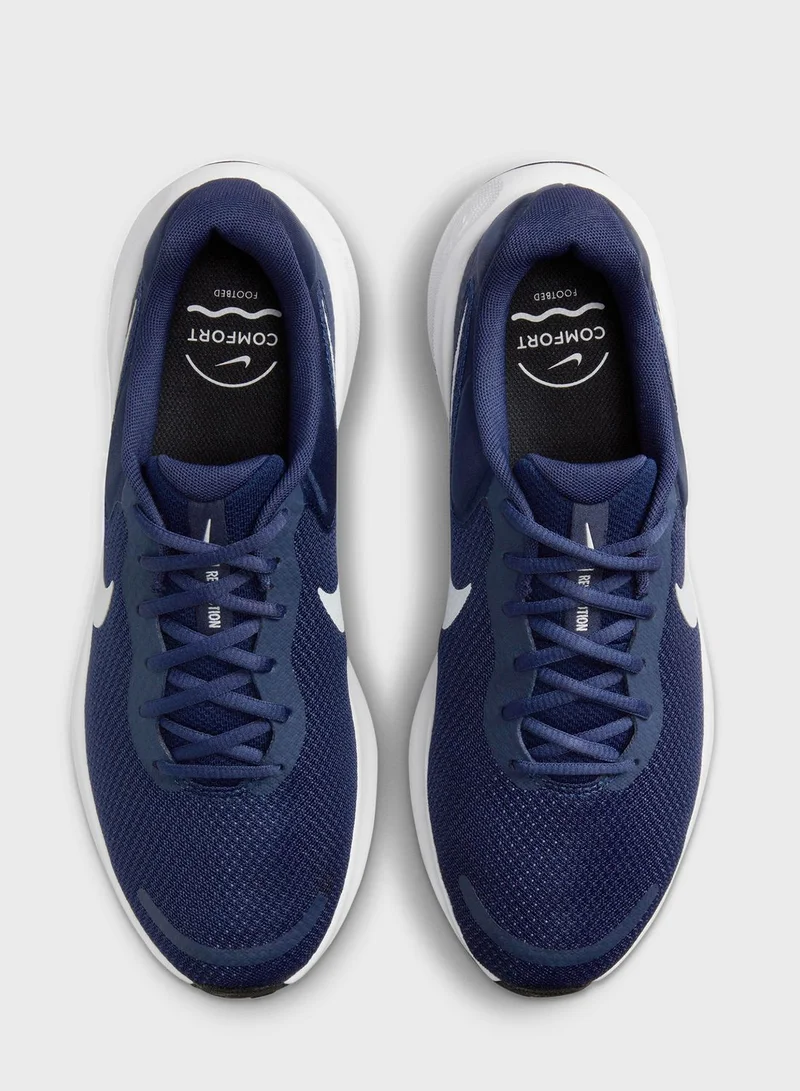 Nike Revolution 7