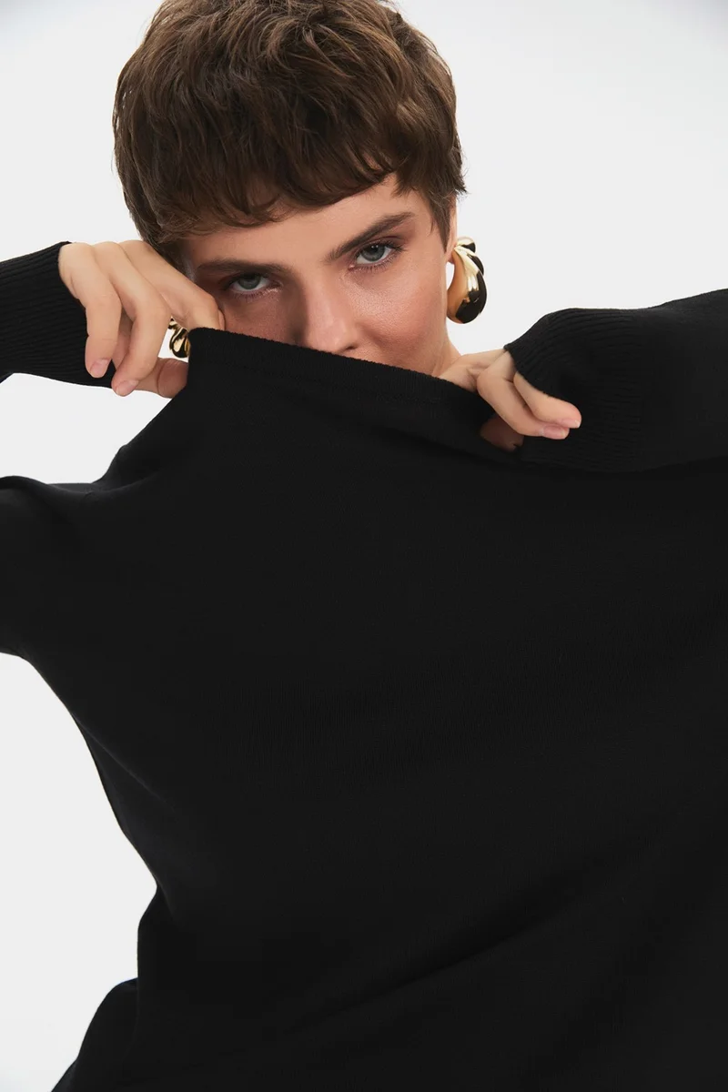 JUNE Women's Exclusive Viscose Blend Regular Fit Crew Neck Knitwear Sweater
