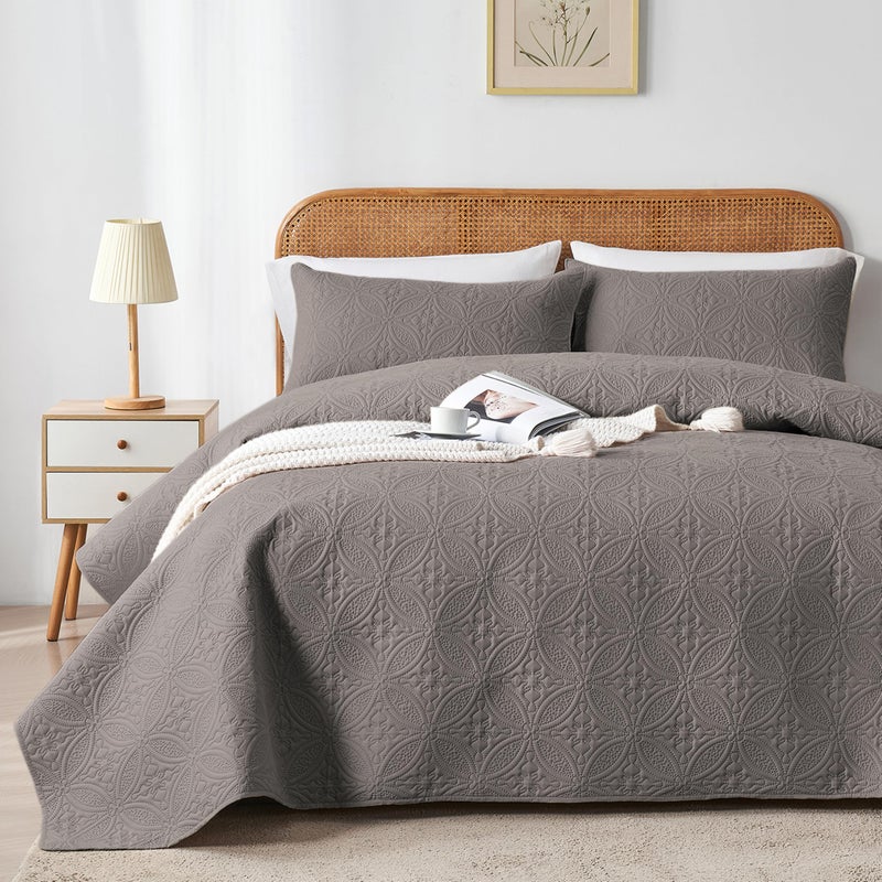 Wuruibo Full/Queen Quilt Set Dark Gray  Microfiber Lightweight Bedspreads  Ultrasonic Embossed Solid Coverlet  Thin Bedding Set For All Season  Soft Breathable Bed Cover(1 Quilt  2 Pillow Shams) - Image 1