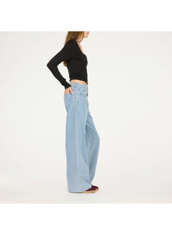 FOREVER 21 Women's Wide-Leg Jeans-Relaxed Fit Light Wash Denim Pants, Light Blue, 12 - Image 4