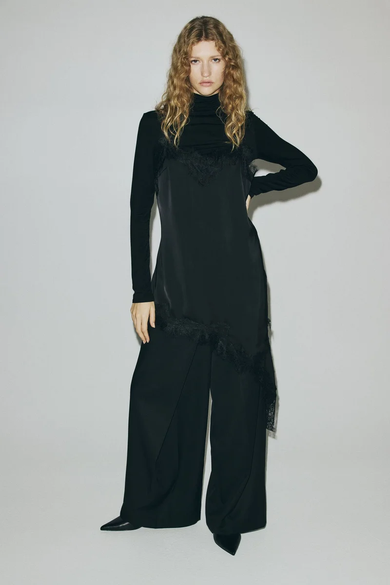 اتش اند ام فستان ساتان منسدل مزين بحواف دانتيل