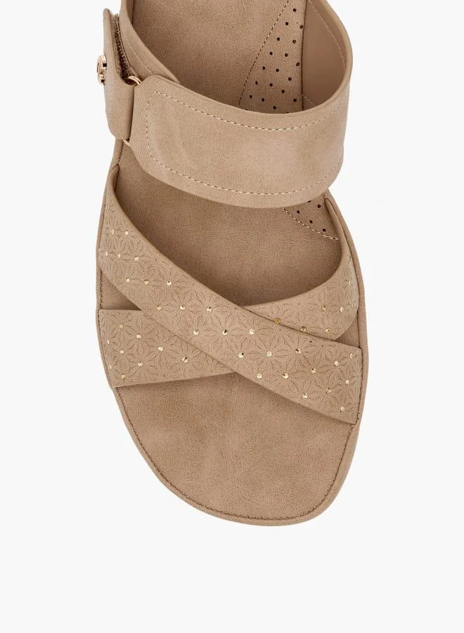 Le Confort Women Solid Slip-On Cross Strap Sandals