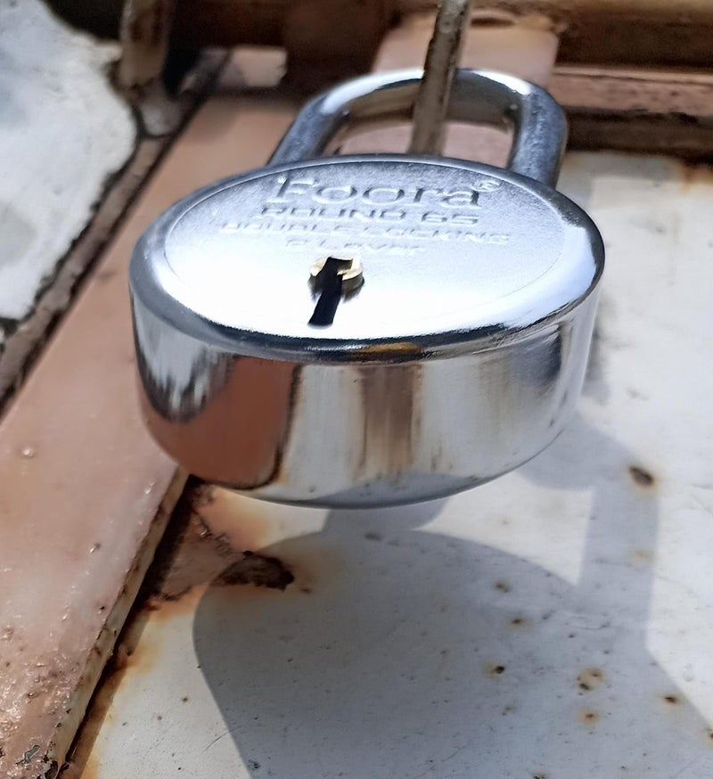 Foora Round 65 Long Shakle Lock with Long Shackle - Metal Body, Double Locking, 8 Steel Levers, 5 Silver Keys with Keychain, Silver Finish, Ideal for Door, Gate, Home and Shutters (Original Image) - Image 5