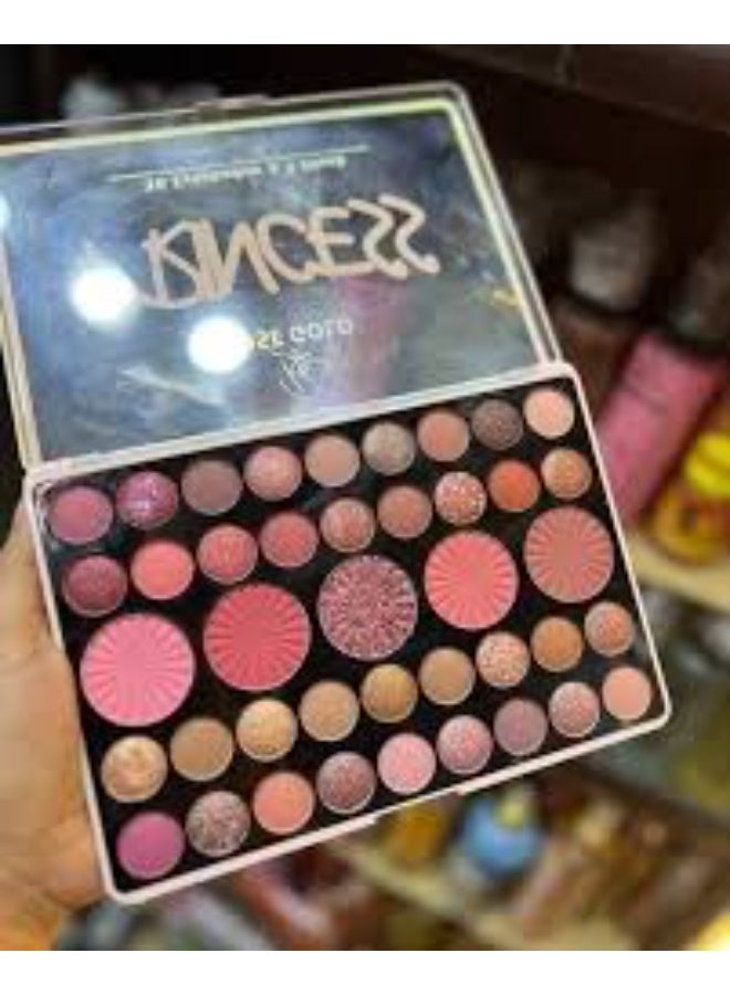 روز جولد لوحة ظلال عيون فاخرةلونًا غنيًا وعالي التصبغ، بتدرجات جذابة تتنوع بين اللمسات اللامعة والمطفية، لتمنحك إطلالات متنوعة تناسب كل الأوقات - Image 4