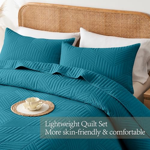Davulos Full/Queen Quilt Set in Teal, Soft Reversible Microfiber Bedspread for All-Season Use, Lightweight Coverlet with Modern Geometric Pattern (1 Quilt, 2 Pillow Shams) - Image 3