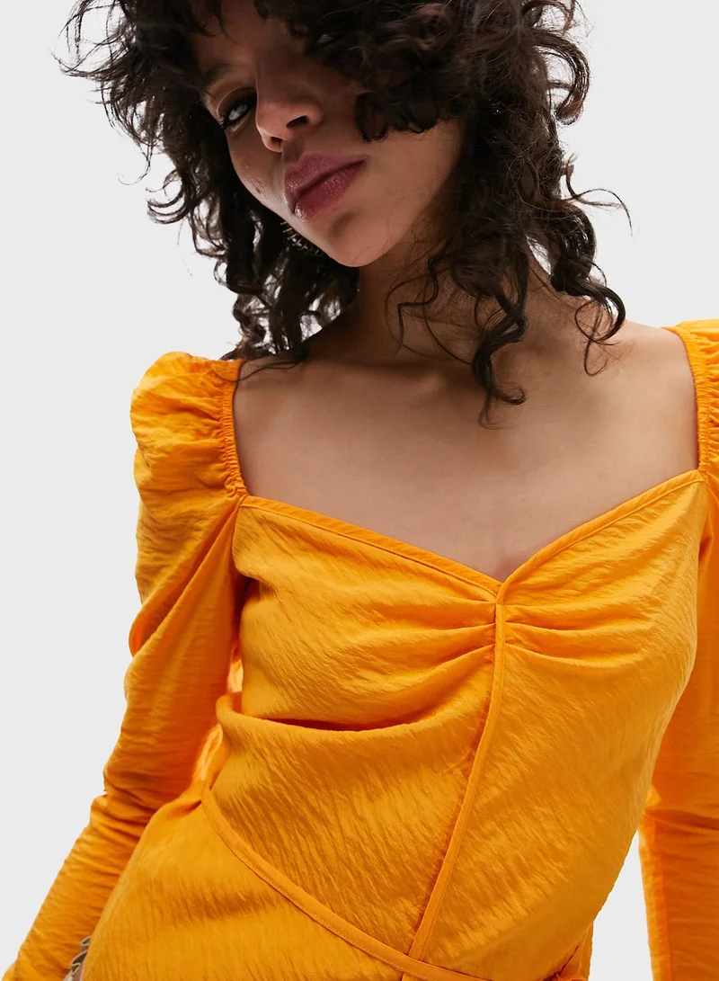 توب شوب بلوزة نمط لف بأربطة