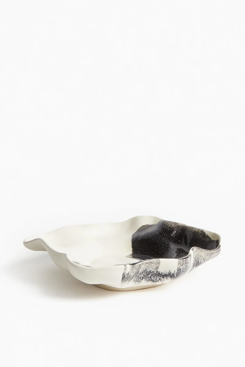 اتش اند ام صينية من التيراكوتا بحجم كبير