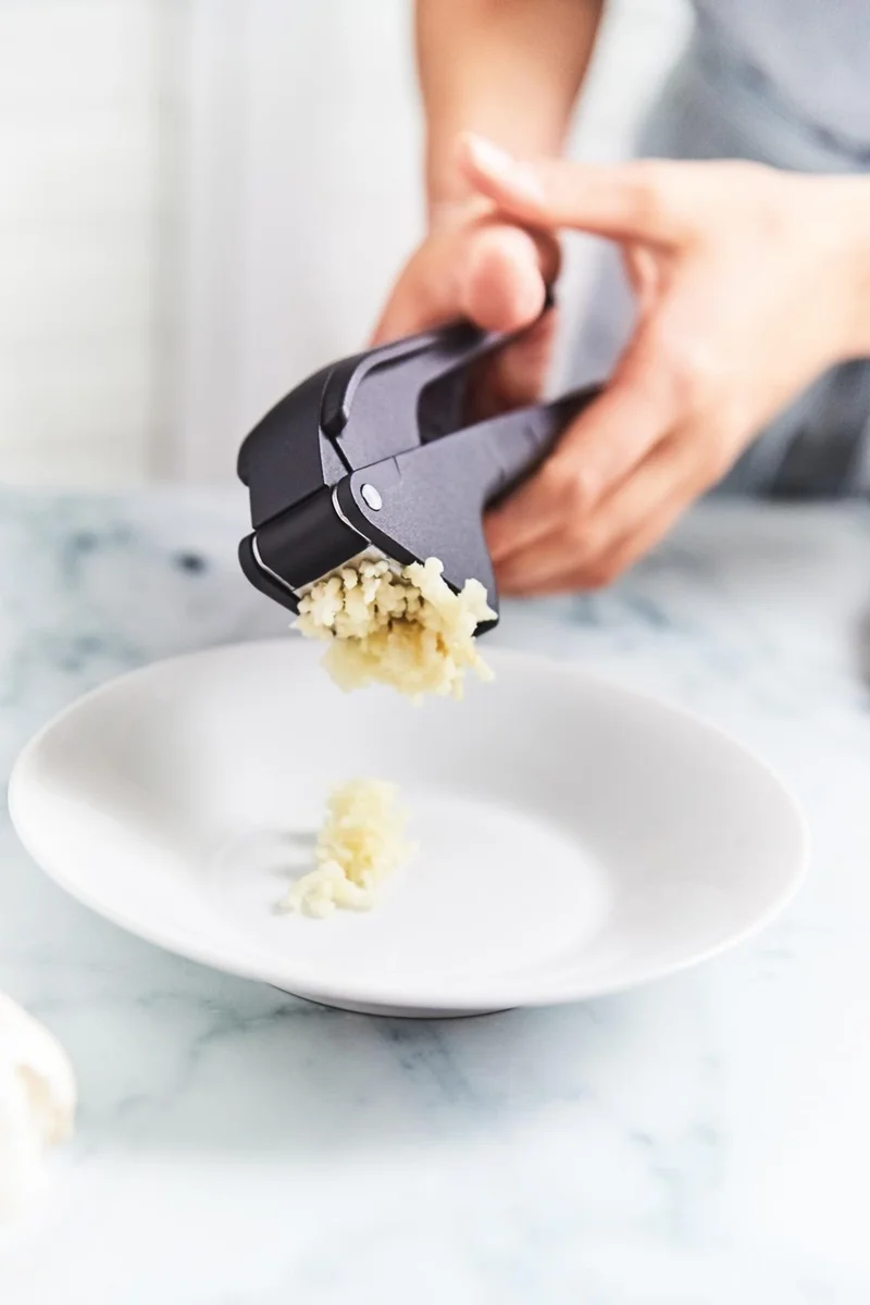 توبروير Garlic Crusher