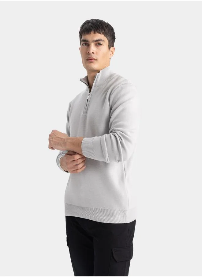ديفاكتو Regular Fit Hight Neck with Zipper Knit Sweater by Styli