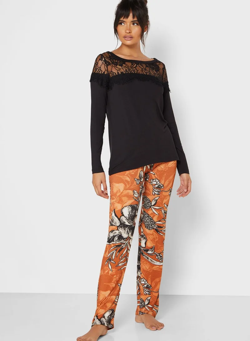 Penyemood Printed Top & Pyjama Set