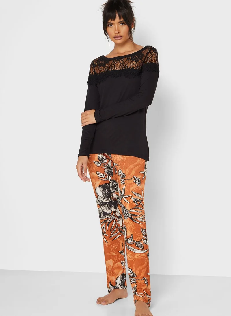Penyemood Printed Top & Pyjama Set