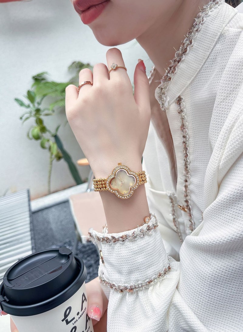 New Women's Watch Bracelet Watch, Women's Diamond Inlaid Flower Shaped Luxury Small Fragrance Style  - Image 4