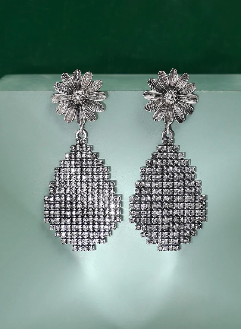 SOHI Daisy Teardrop Cluster Artificial Drop Earring Jewellery