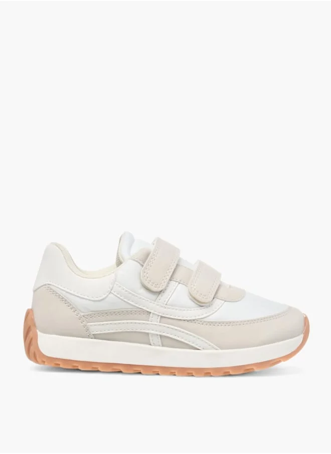 جونيورز Boys Panelled Sneakers With Hook And Loop Closure