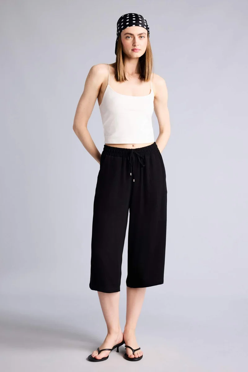 ديفاكتو Belmando High Waist Crop Fit Capri