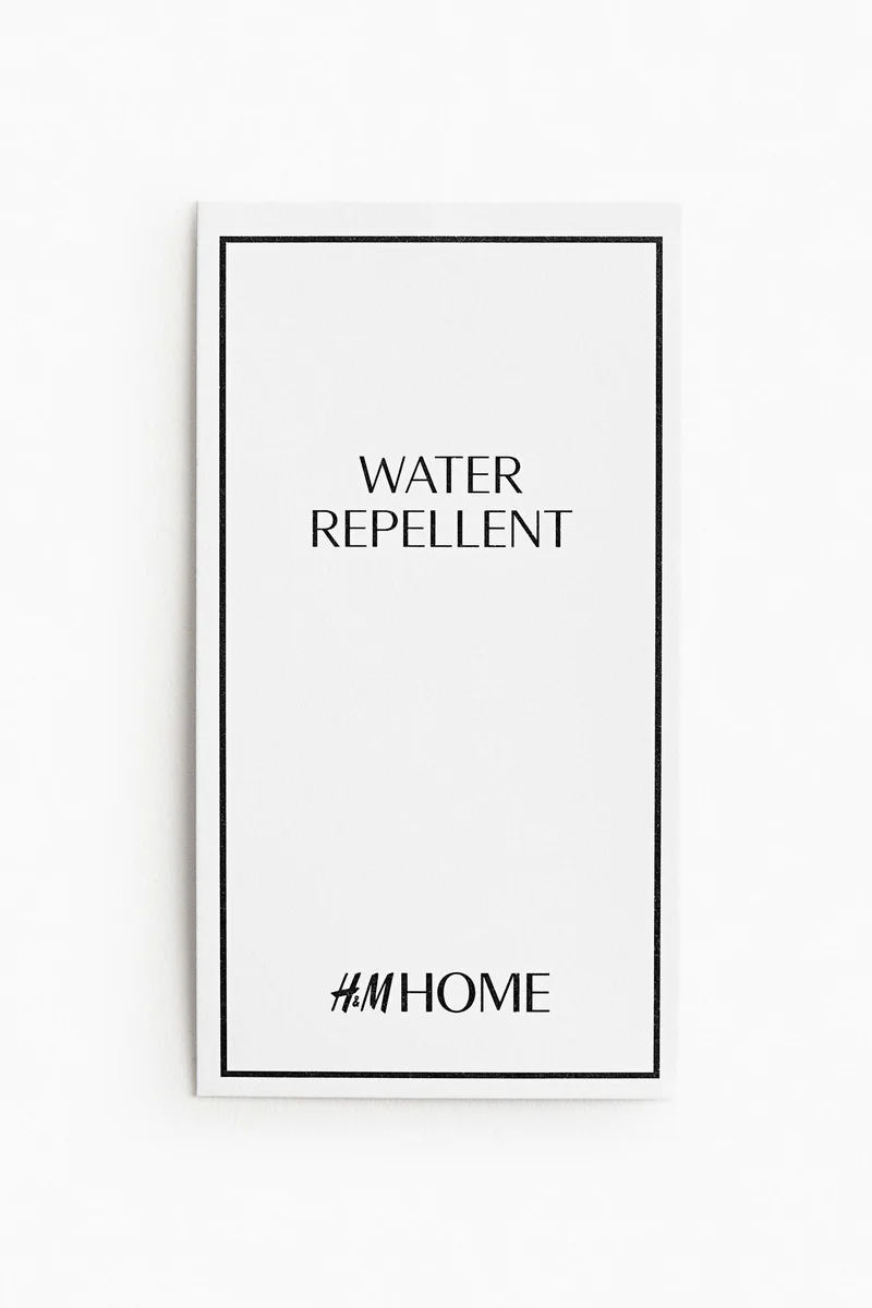 H&M Water-repellent tablecloth