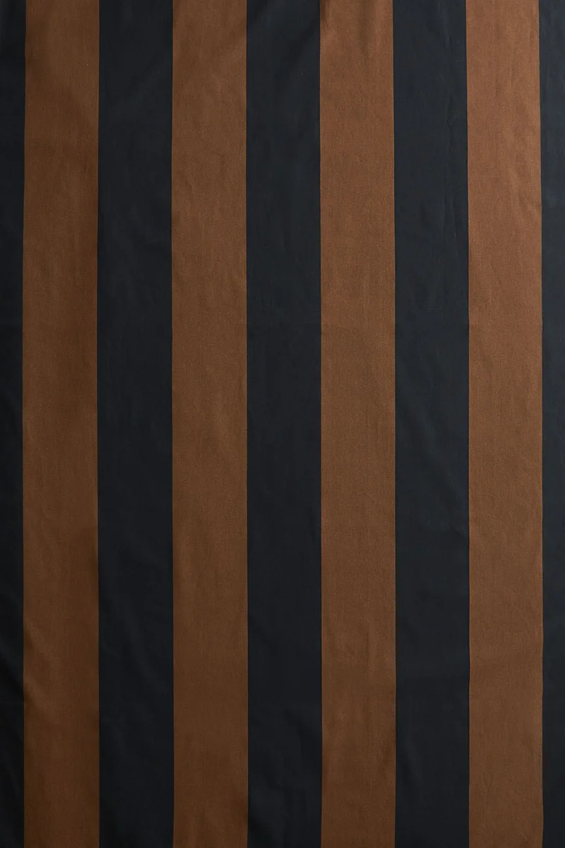 H&M Water-repellent tablecloth