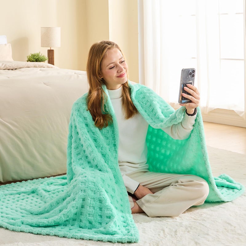 نيو كوزبلاي Newcosplay Super Super King Blanket Aqua Premium Silky Flannel Fleece 3D Waffle بطانية سرير خفيفة الوزن طوال الموسم (Aqua King (90 "" x110 ") - Image 2