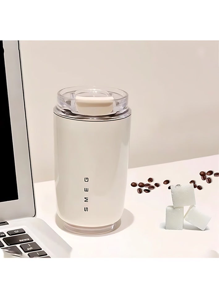 سميج كوب قهوة للسفر من Smeg، كوب معزول للمشروبات مع غطاء مضاد للتسرب، كوب قهوة طويل الأمد مع غطاء، ترمس قهوة للسفر (بيج) - Image 3