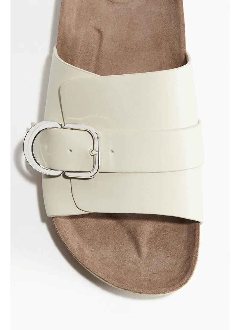 اتش اند ام Sandals