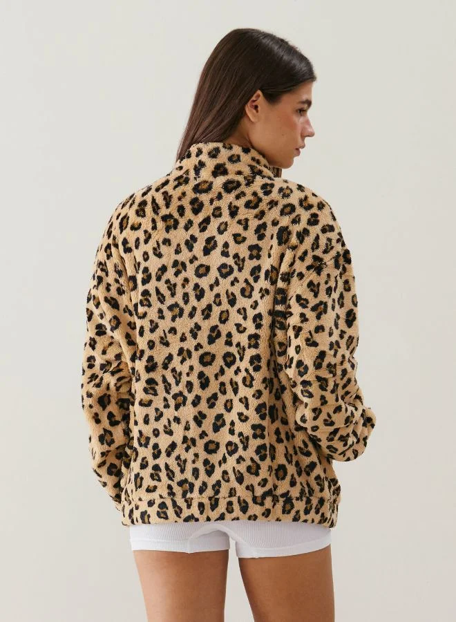 انديز سترة صوف الفهد