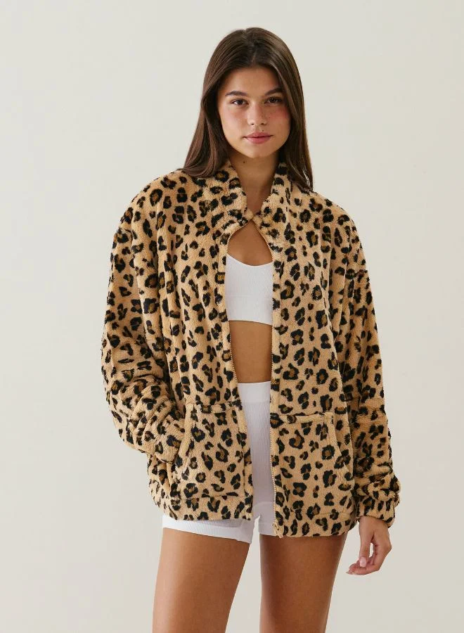 انديز سترة صوف الفهد