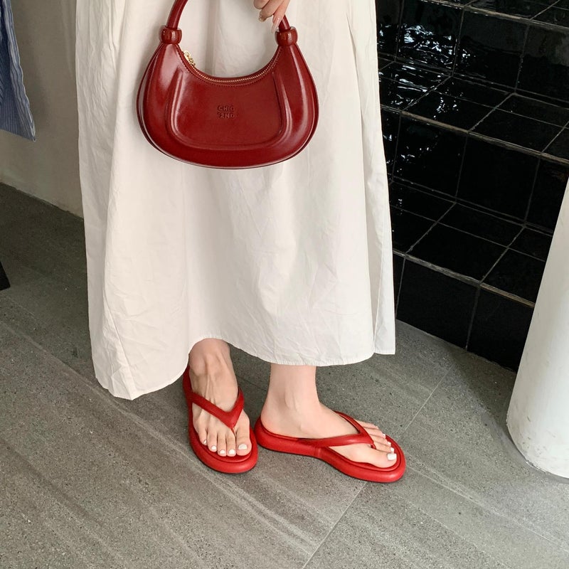 Simple Round-Toe Soft Elastic Thick-Soled Flip-Flops with a Stepping-On-Clouds Feel, Flat Thong Sandals with Thick Soles for Summer Outdoor Wear for Women Yellow - Image 2