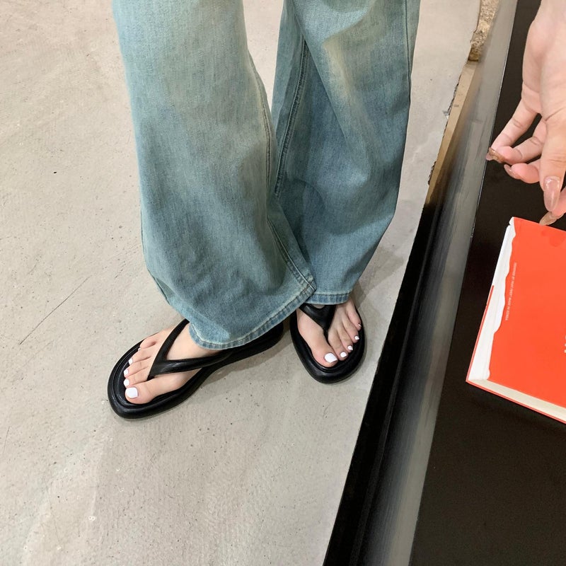 Simple Round-Toe Soft Elastic Thick-Soled Flip-Flops with a Stepping-On-Clouds Feel, Flat Thong Sandals with Thick Soles for Summer Outdoor Wear for Women Yellow - Image 4