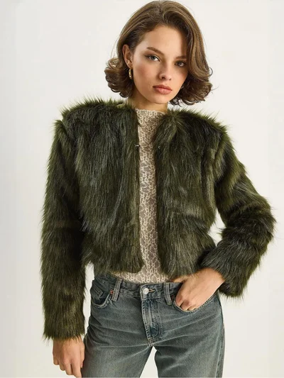Bianco Lucci LUCCI Boxy Crop Faux Fur Coat