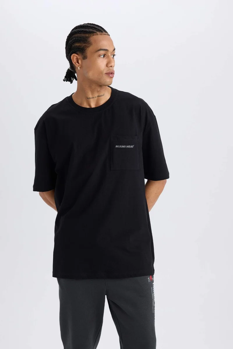 ديفاكتو DeFactoFit NBA Miami Heat Oversize Crew Neck T-Shirt