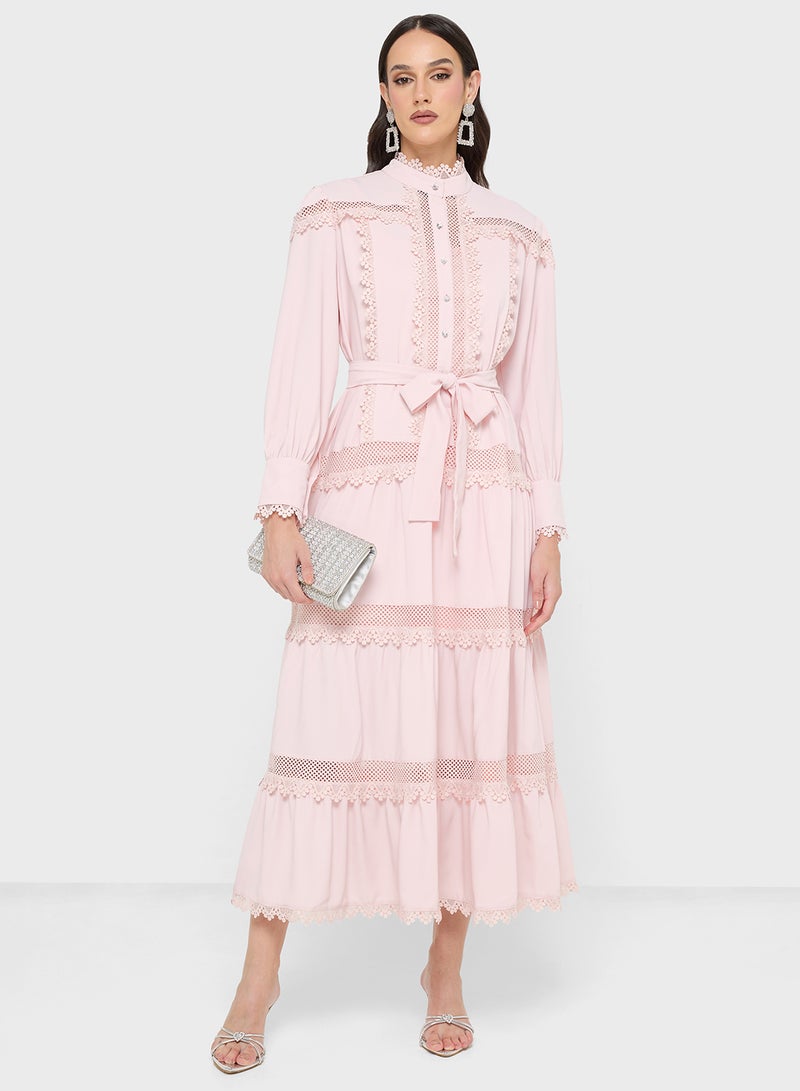 خزانة فستان قميص بفتحات دانتيل - Image 4