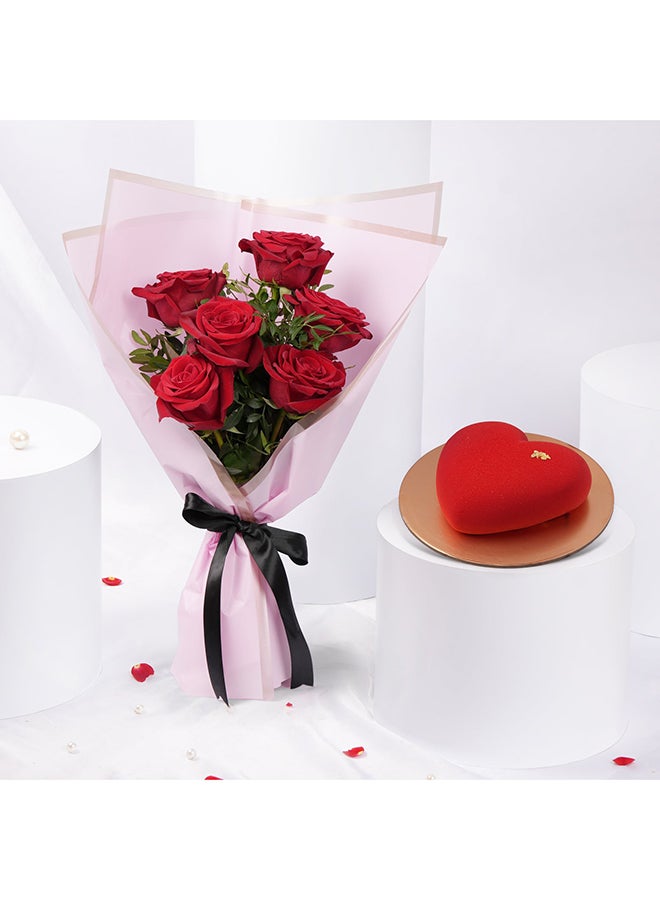 فيرنز أن بيتالز كومبو عيد الحب | بوكيه ورد و كيك شكل قلب - Image 1