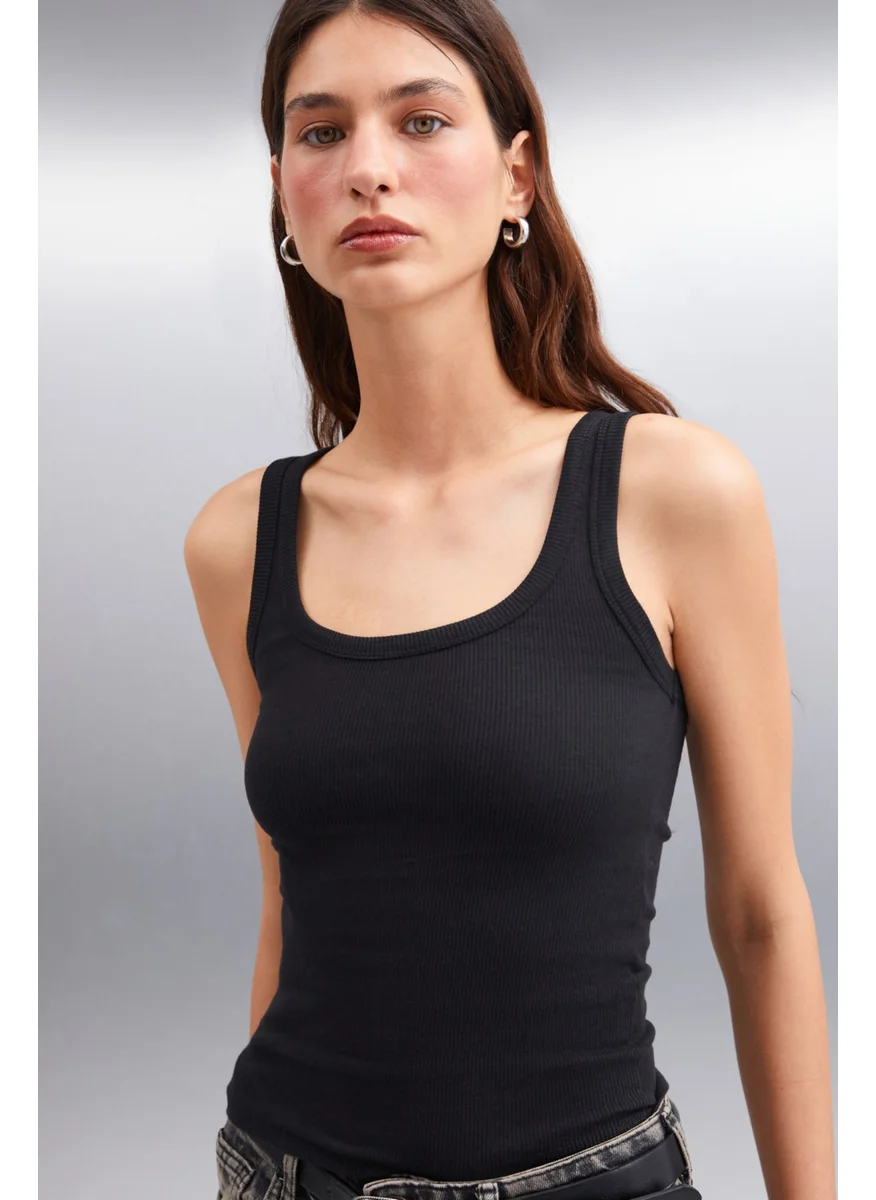 جريميلانج Marinette Women Regular - Black Tank Top