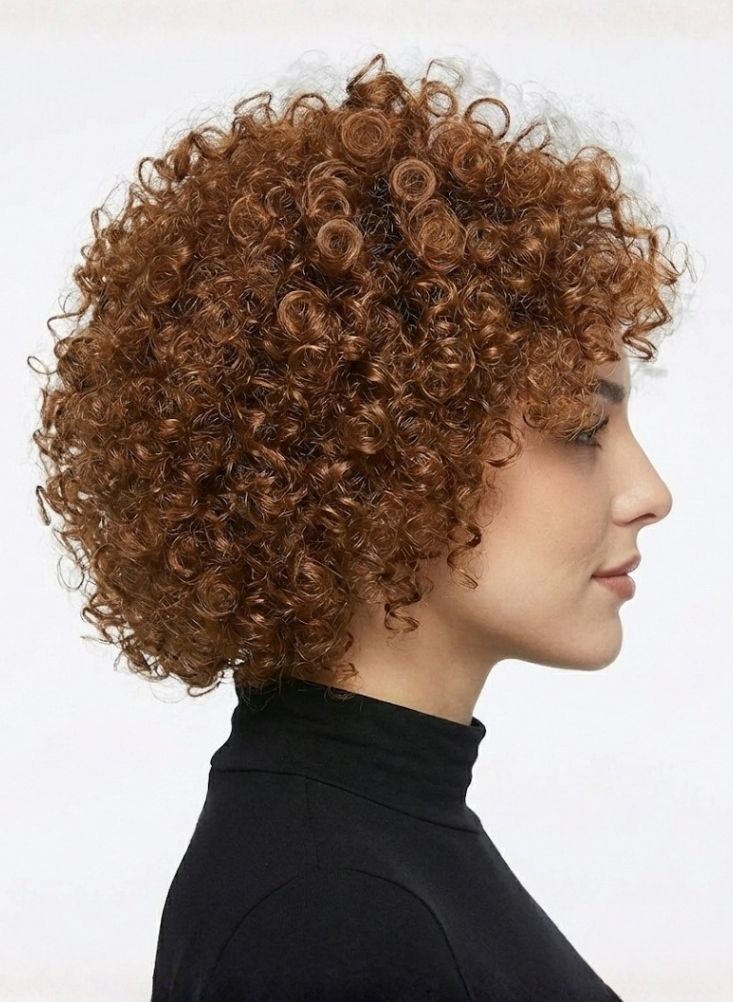 بريميم طقم شعر مستعار مجعد للاحتفال باليوم الوطني السعودي - قطعة شعر بيضاء وبنية اللون مزينة بعلم، مناسبة للاحتفالات والمسيرات والفعاليات ذات الطابع الخاص. - Image 5