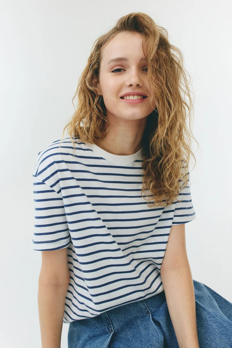 اتش اند ام تي-شيرت بقصة واسعة