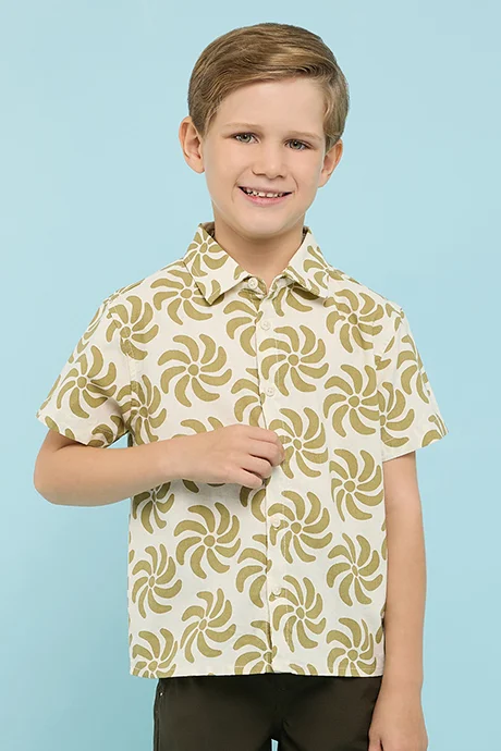 R&B Patterned Shirt with Classic Collar and Short Sleeves